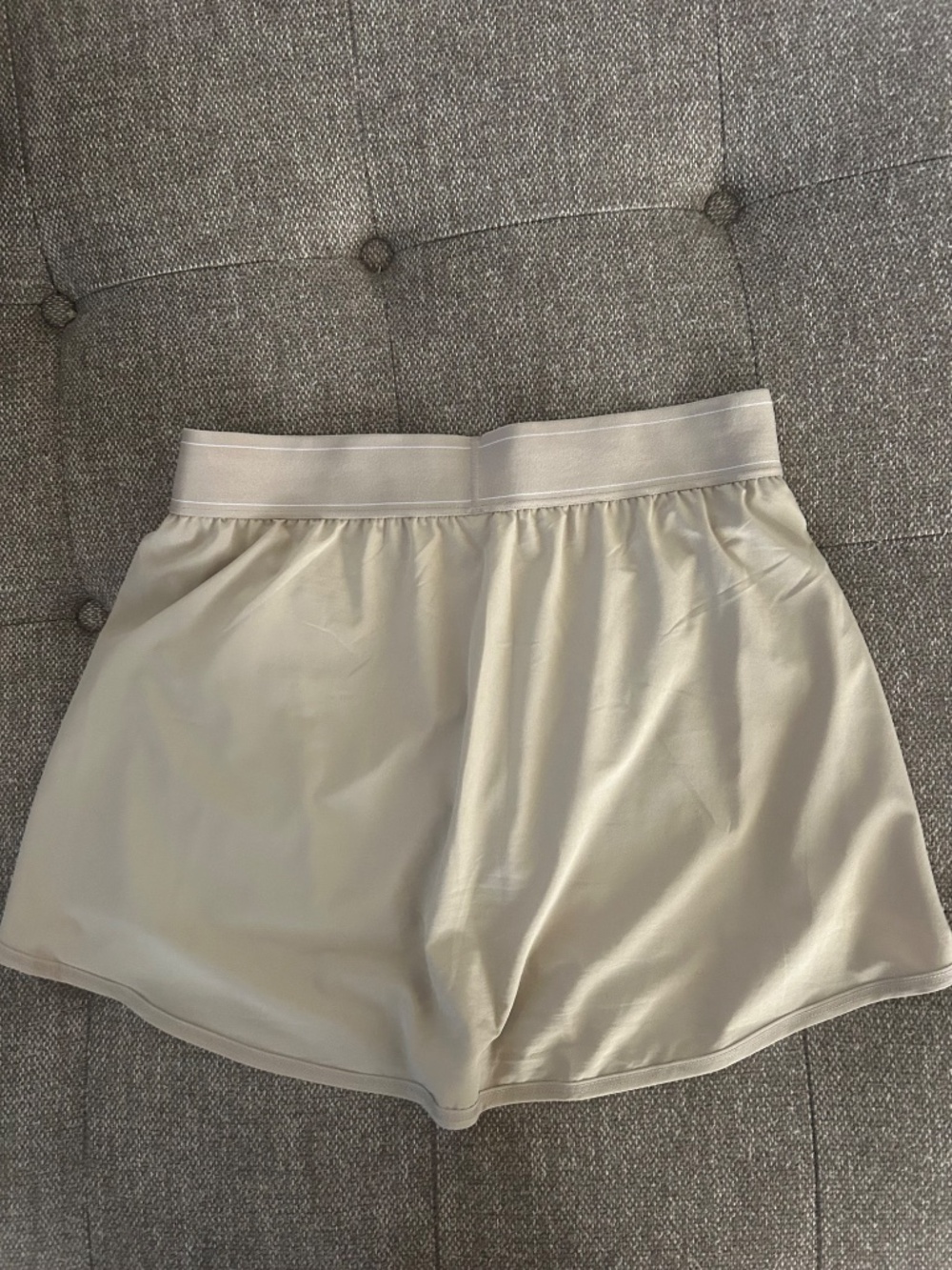 ALO skirt size L beige / sand color - Picture 2 of 3